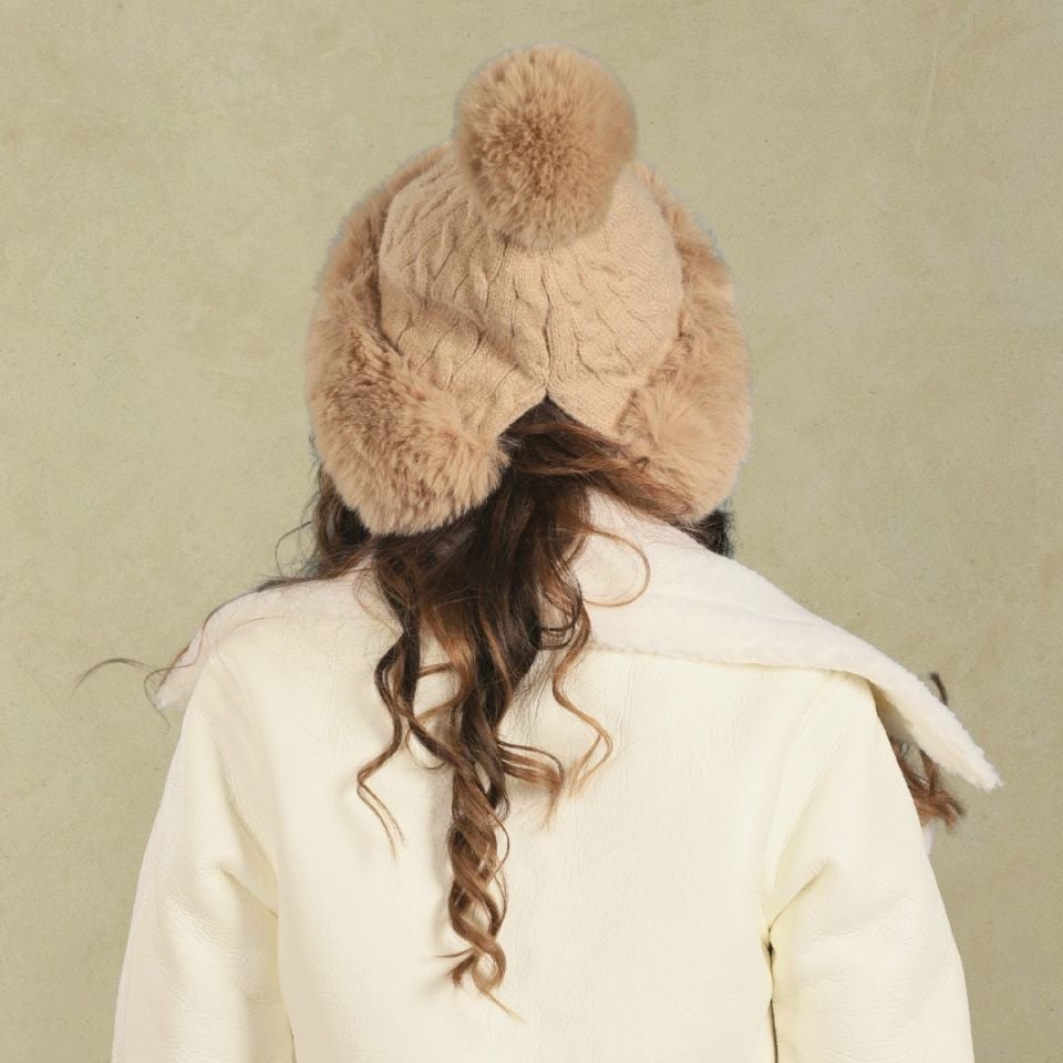 Lona Camel Renk Ponponlu Şapka