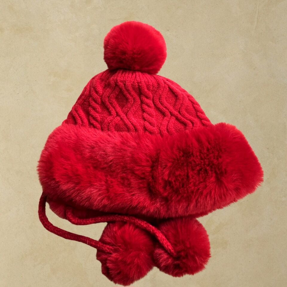 Lona Kırmızı Renk Ponponlu Şapka