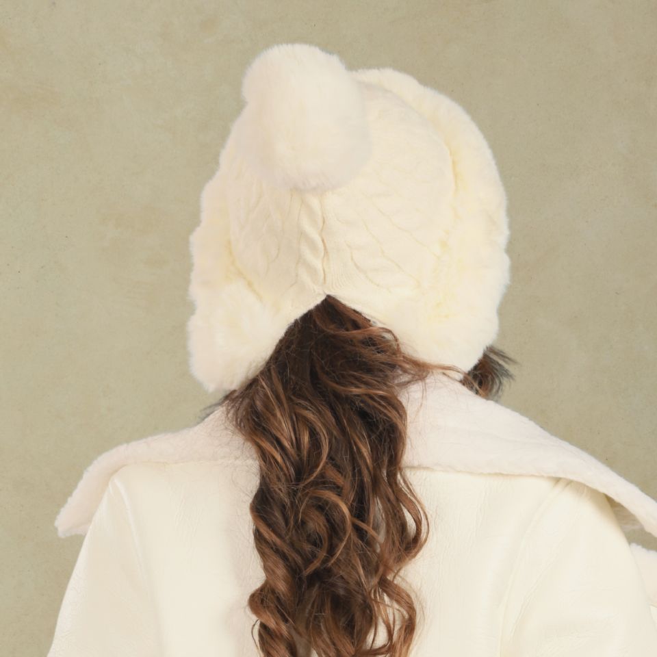 Lona Ekru Renk Ponponlu Şapka