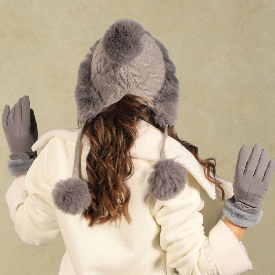 Lona Gri Renk Ponponlu Şapka