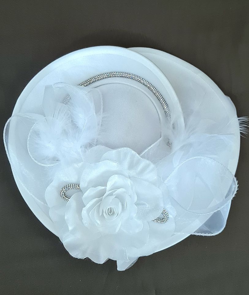 Esta Beyaz Renk Vualet 30 cm