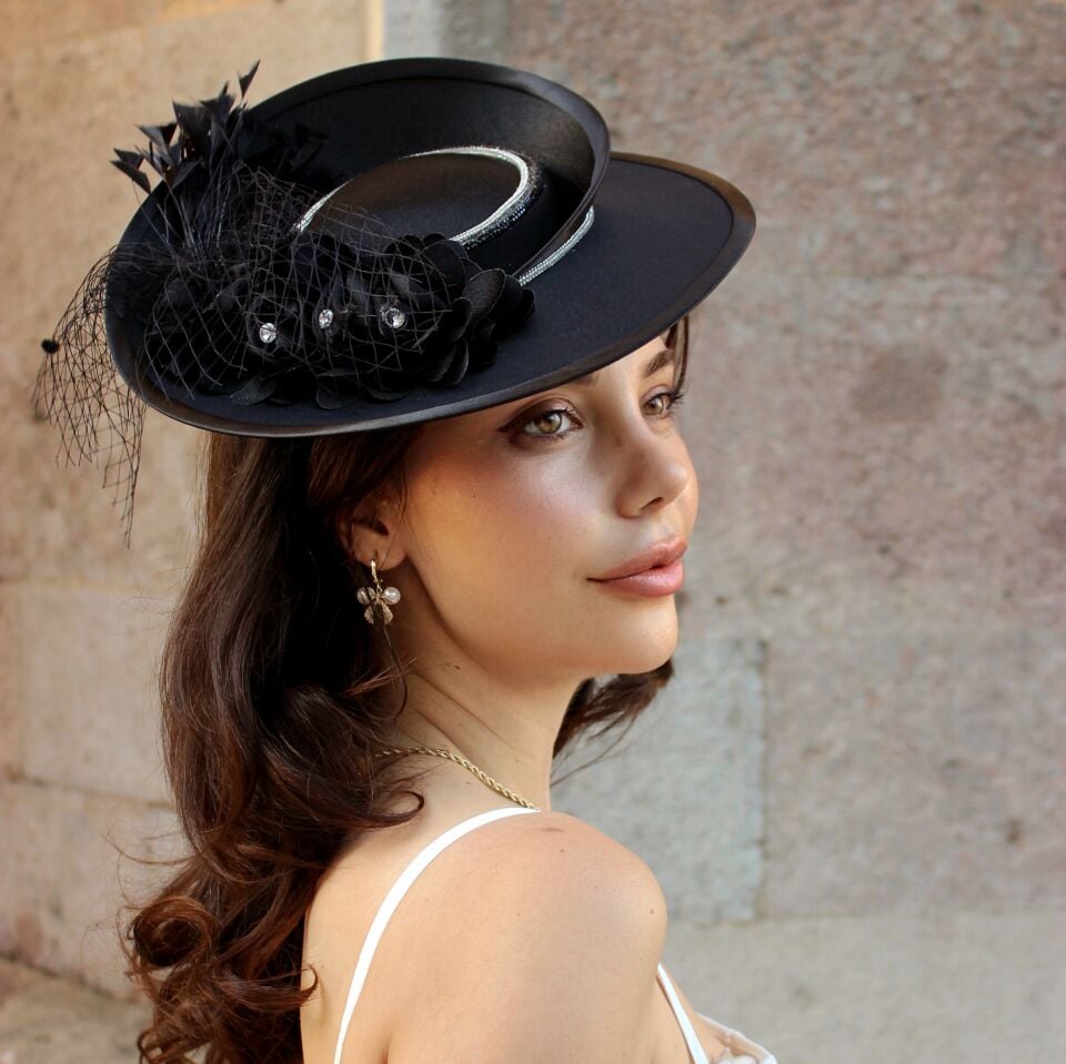 Esta Siyah Renk Vualet 30 cm