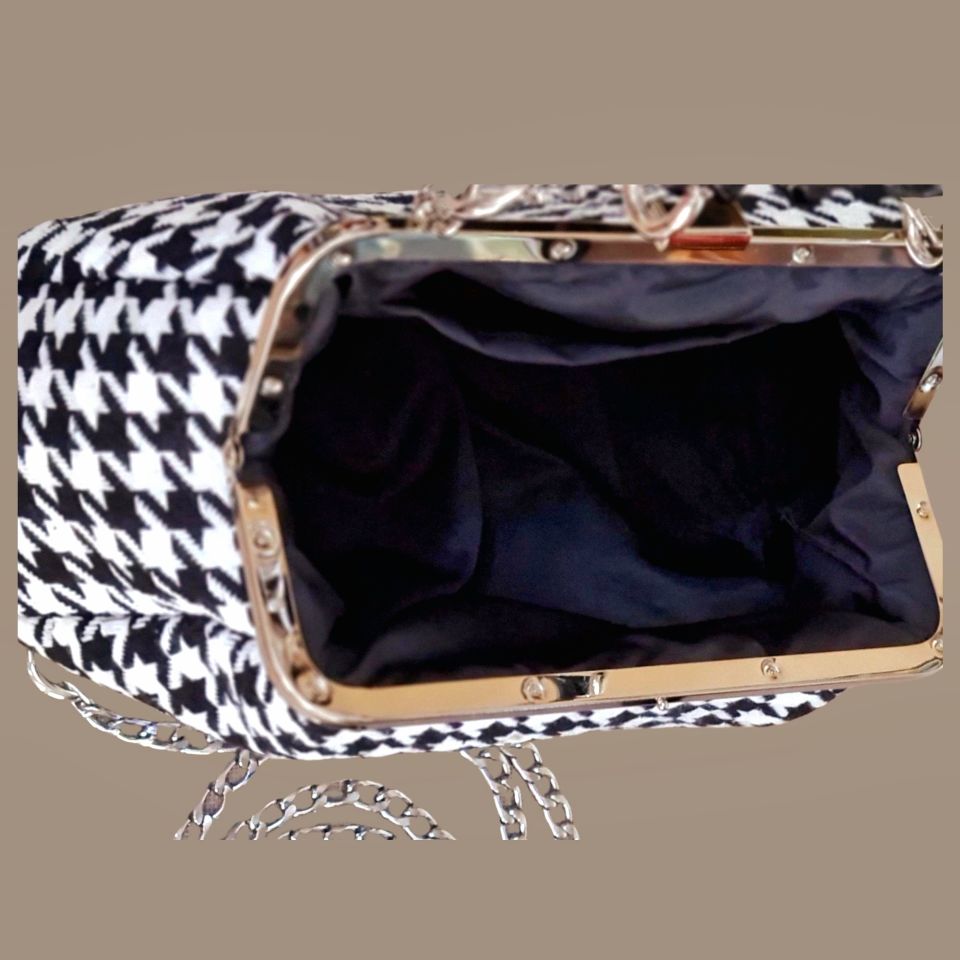 Sardunya Model Siyah Beyaz Renk Kazayağı Desenli  Kumaş Tasarım Çanta