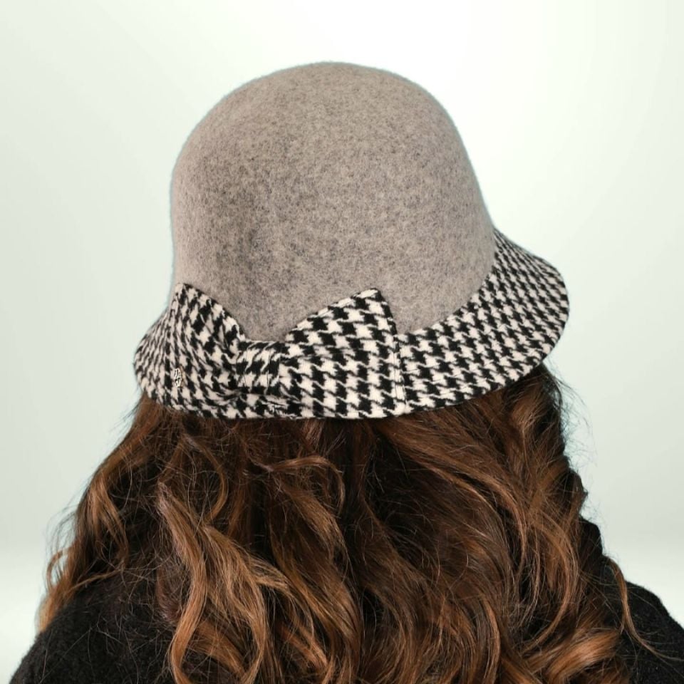 Della Gri Renk Saf Yün Kumaş Şapka