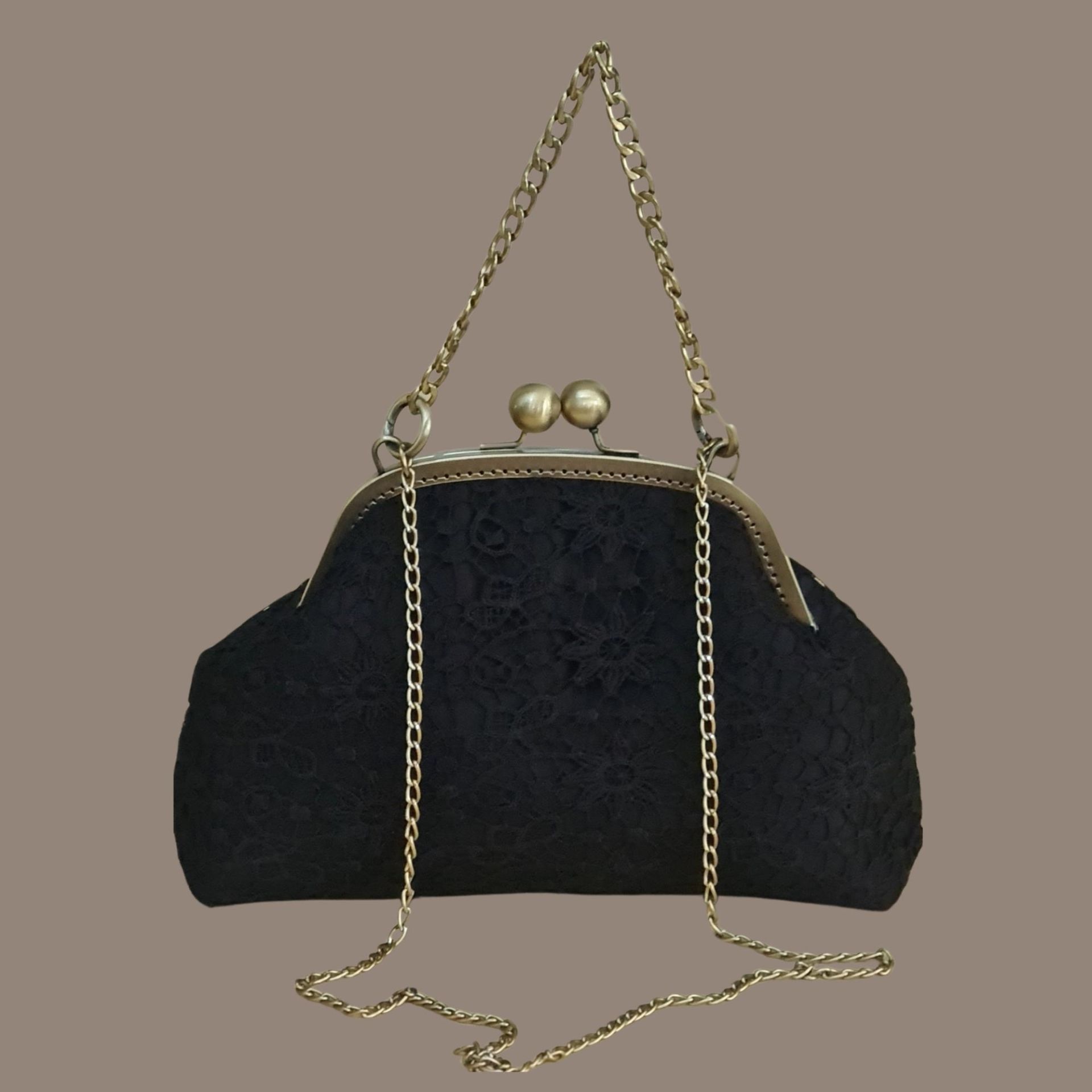 Topuz Model Siyah Renk Güpür Dantel Kumaş Tasarım Çanta