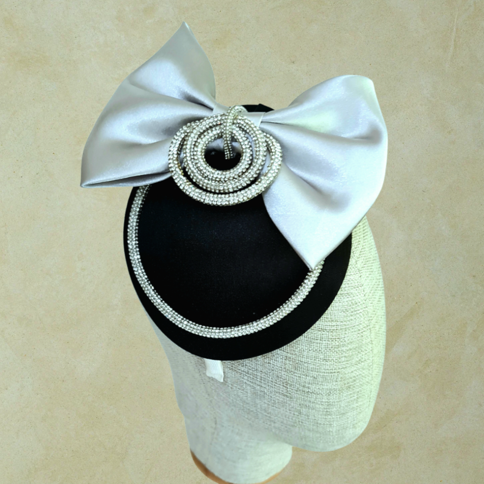 Hazel Siyah Renk Vualet 20 cm