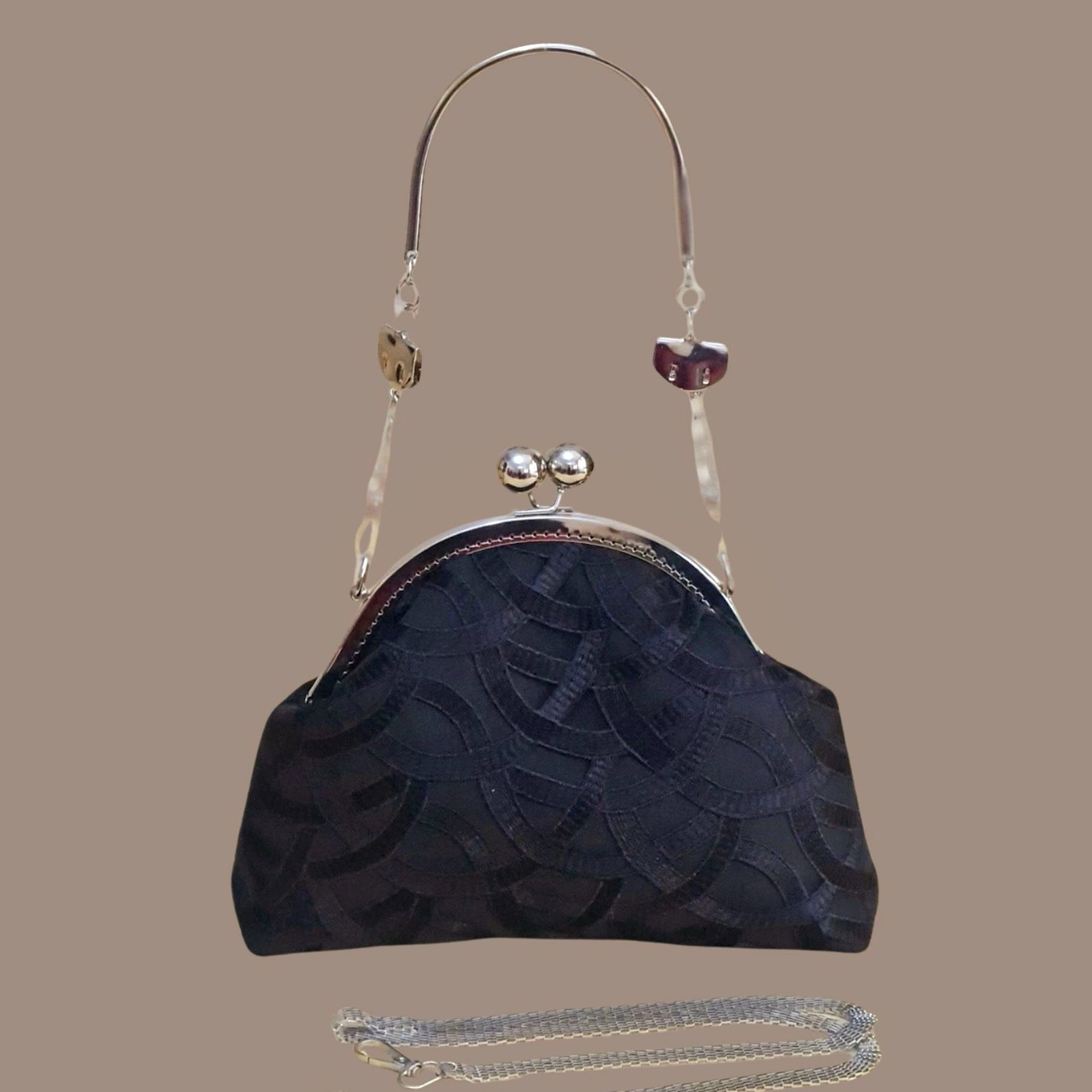 Topuz Model Siyah Renk Brode Kumaş  Tasarım Çanta