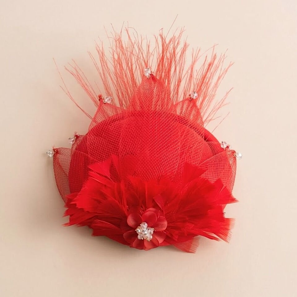 Hazel Kırmızı Renk Vualet 20 cm