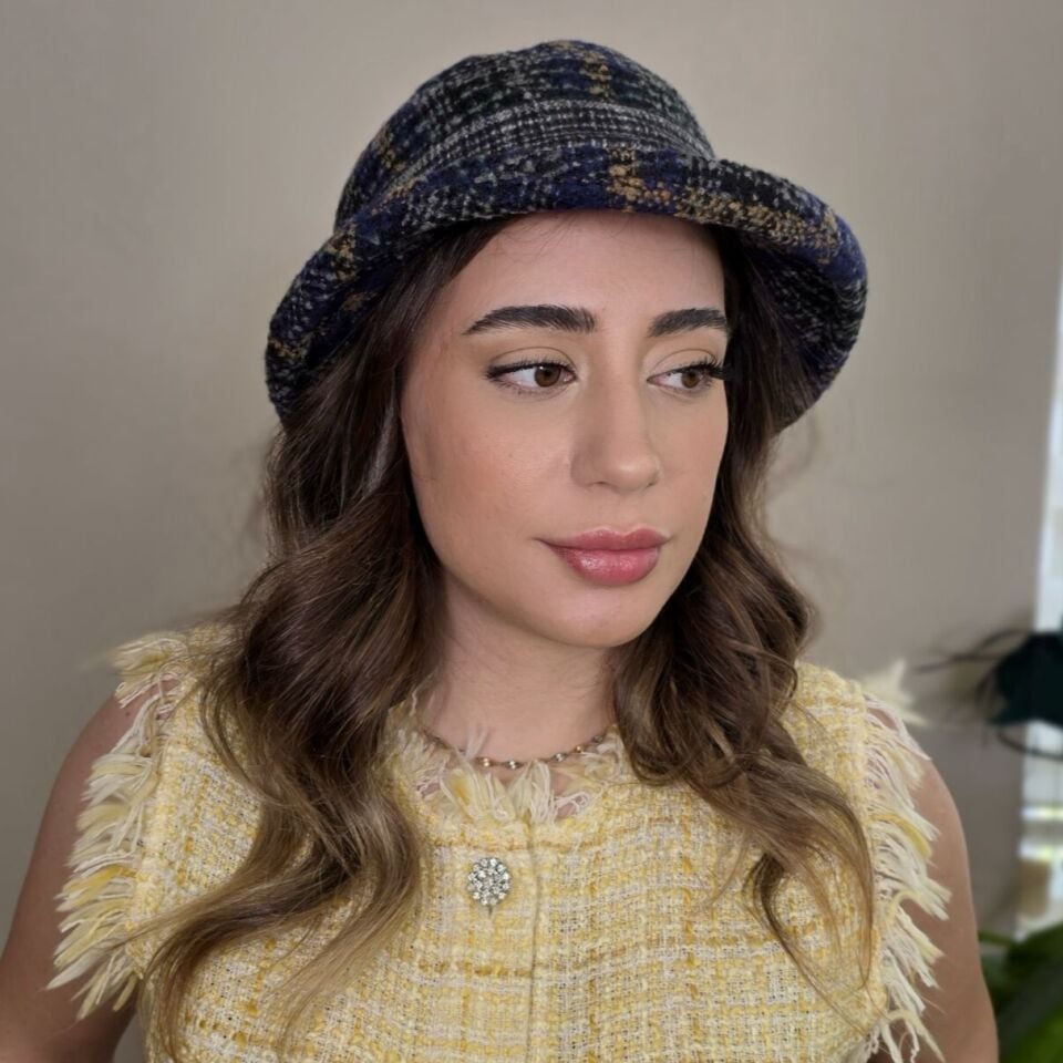 Pamela Lacivert Renk Desenli  Şapka