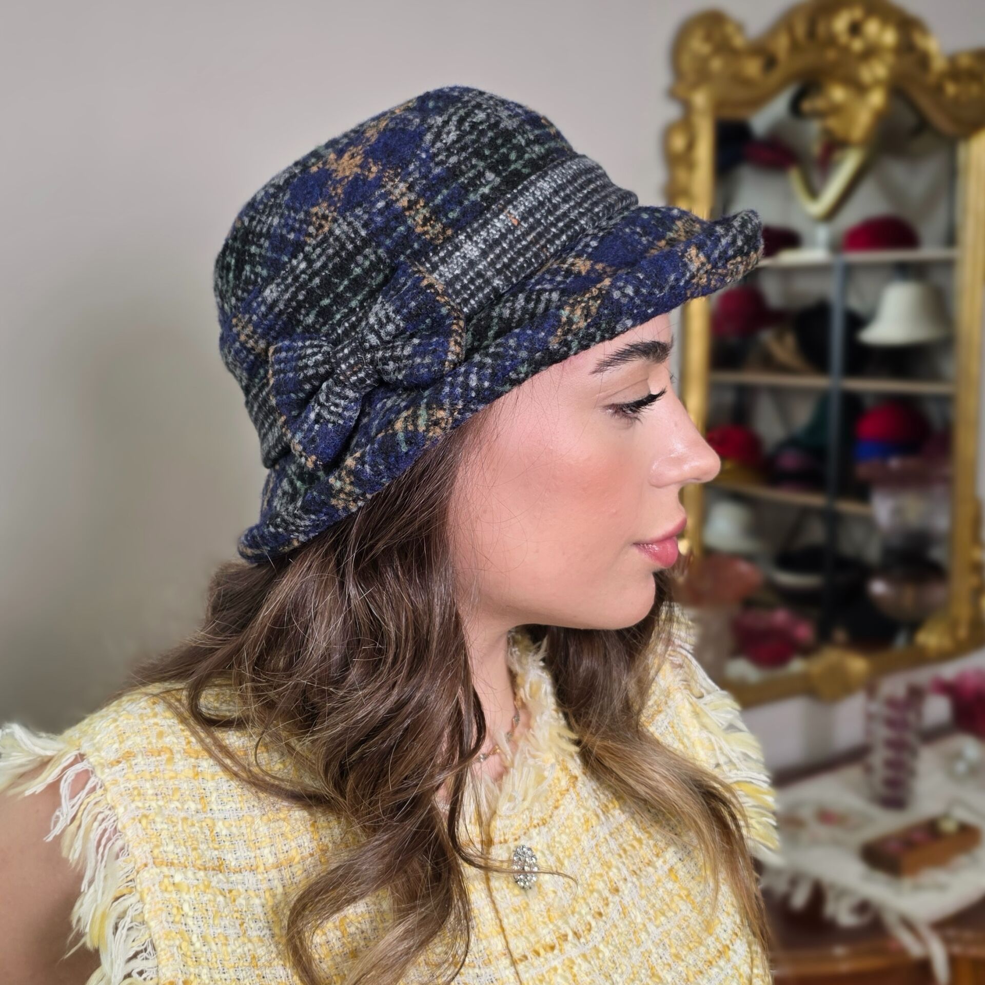 Pamela Lacivert Renk Desenli  Şapka