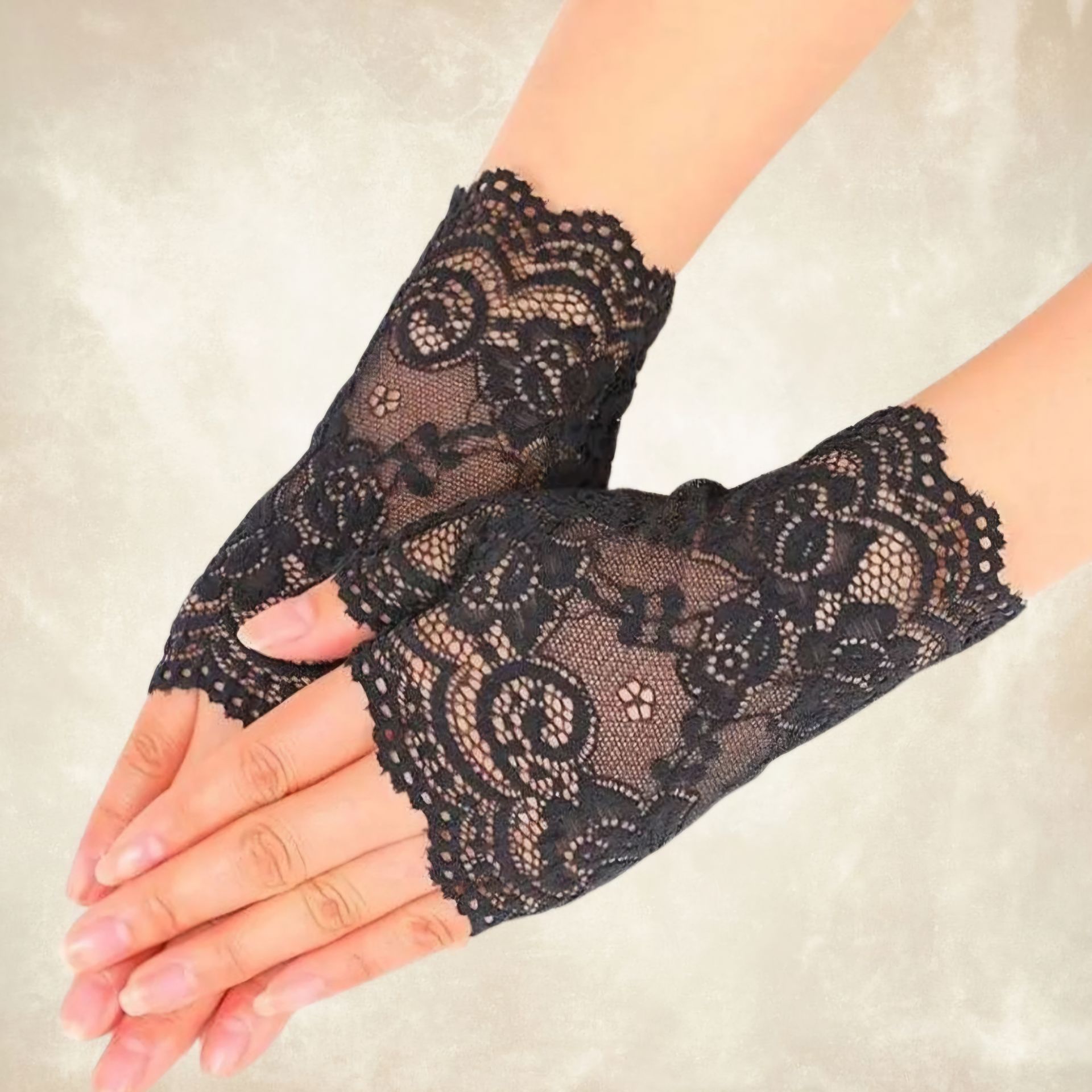 Barones Siyah Dantel Yarım Parmaksız Eldiven