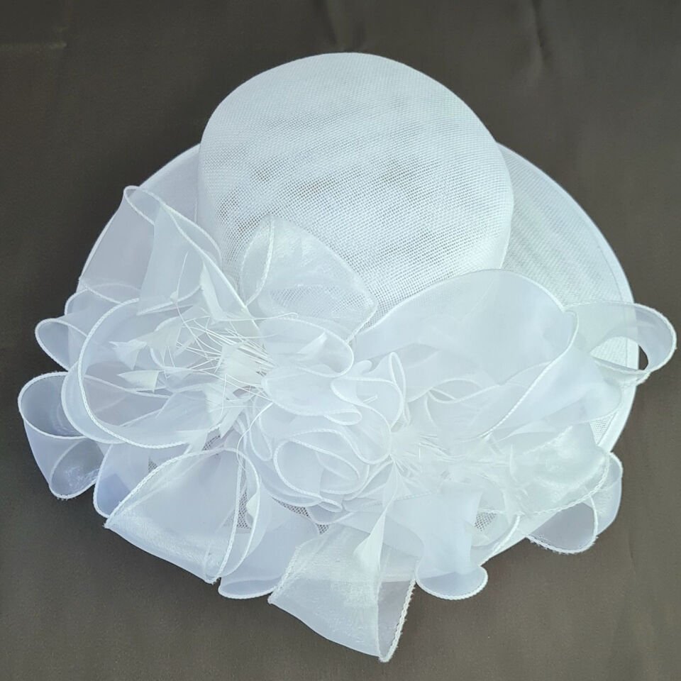Dawn Beyaz Renk Elegan Şapka 45 cm Özel Şapka Kutulu