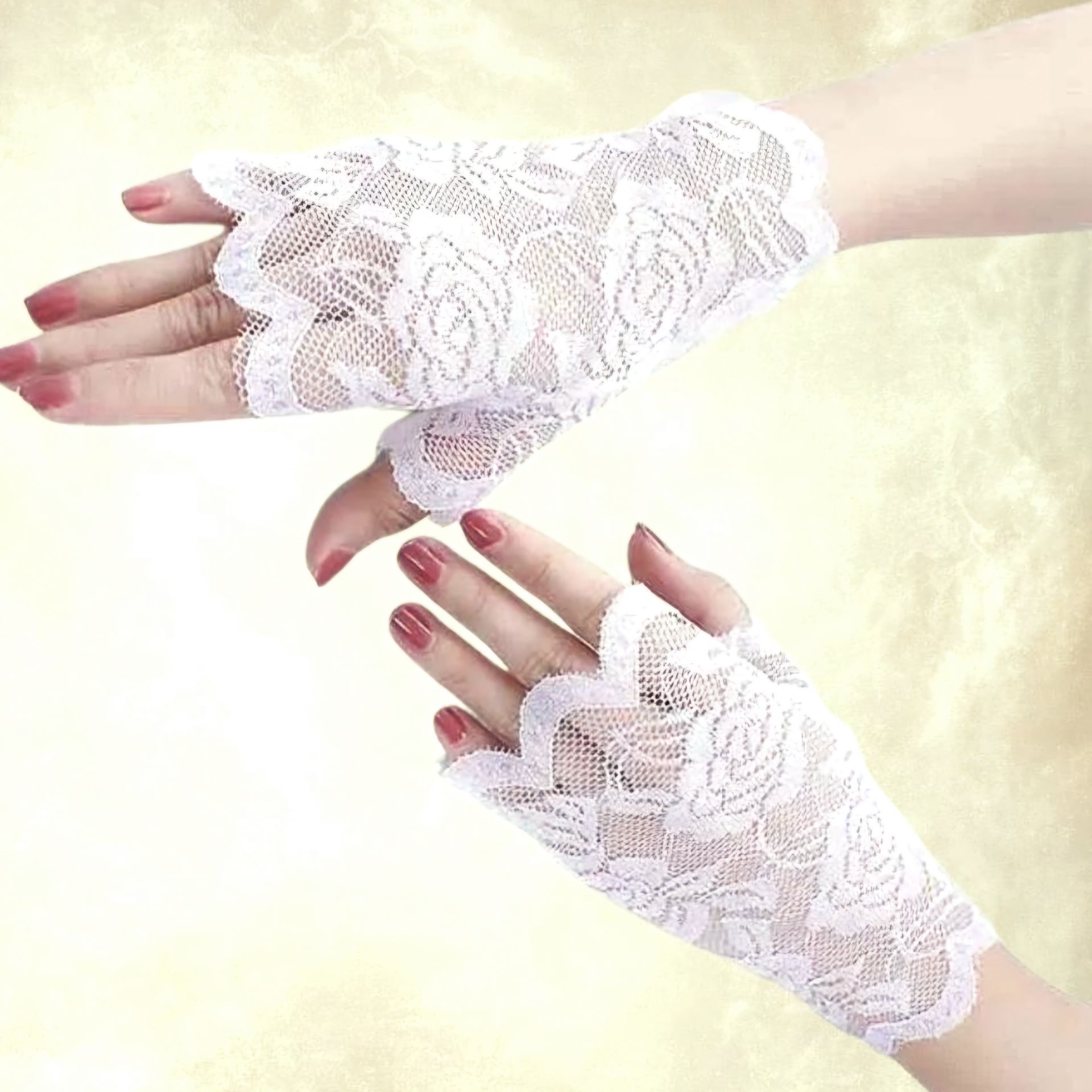 Barones Beyaz Dantel Yarım Parmaksız Eldiven