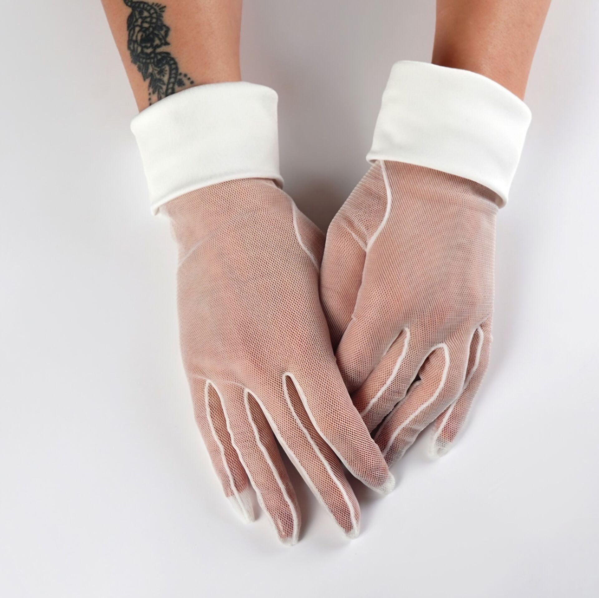 Düşes Beyaz Organze Manşet Detaylı Eldiven