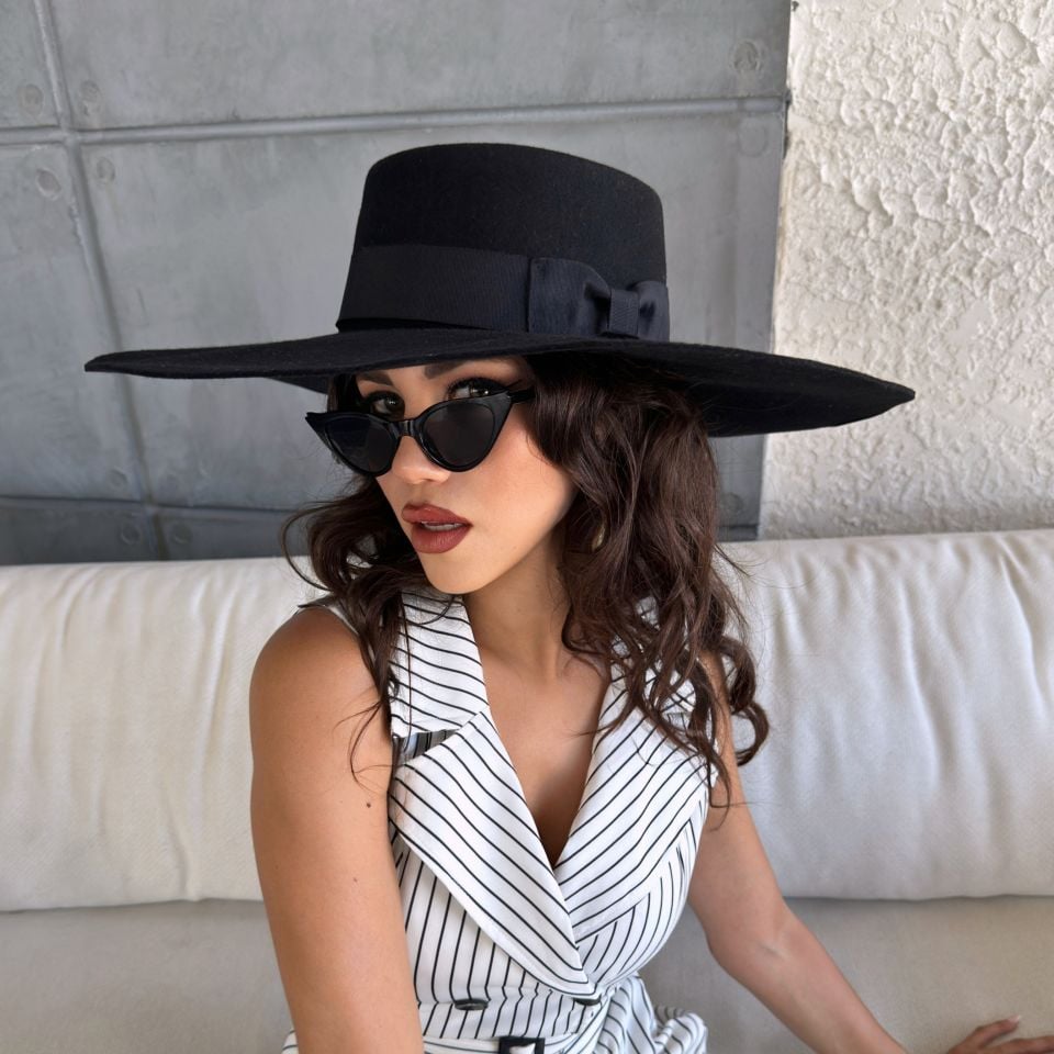 Valencia Derby Model Siyah Şapka 48 cm