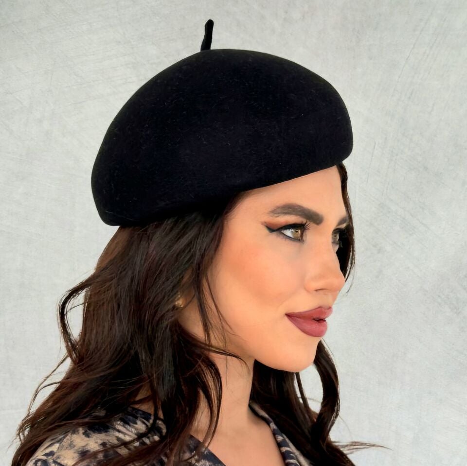 Nomi Siyah Renk Şapka