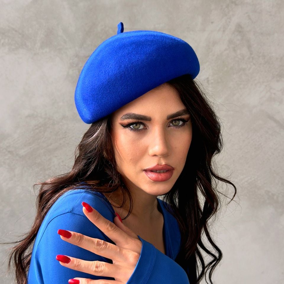 Nomi Saks Mavi Renk Şapka
