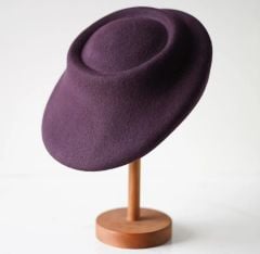Astrid Mor Mürdüm Renk Derby Şapka 34 cm