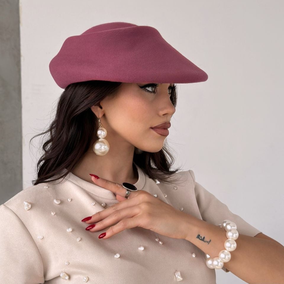 Astrid  Gül Kurusu Pembe Renk Derby Şapka 32 cm