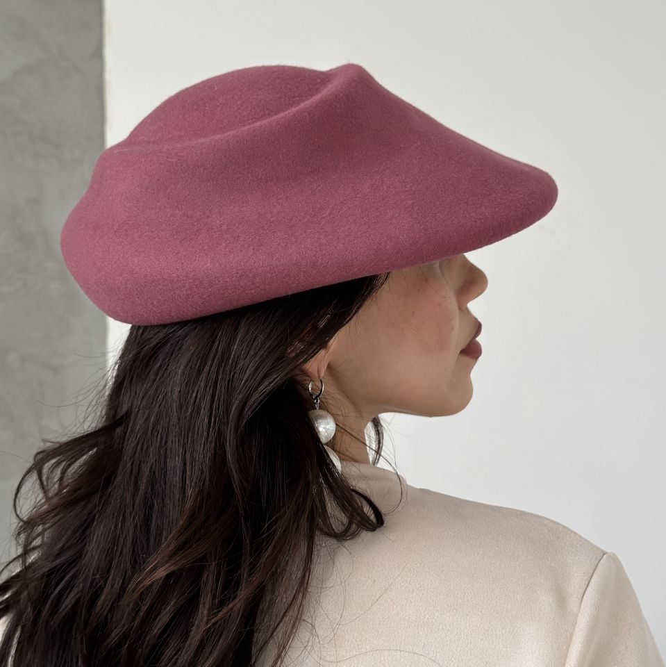 Astrid  Gül Kurusu Pembe Renk Derby Şapka 32 cm