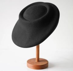 Astrid Siyah Renk Derby Şapka 34 cm