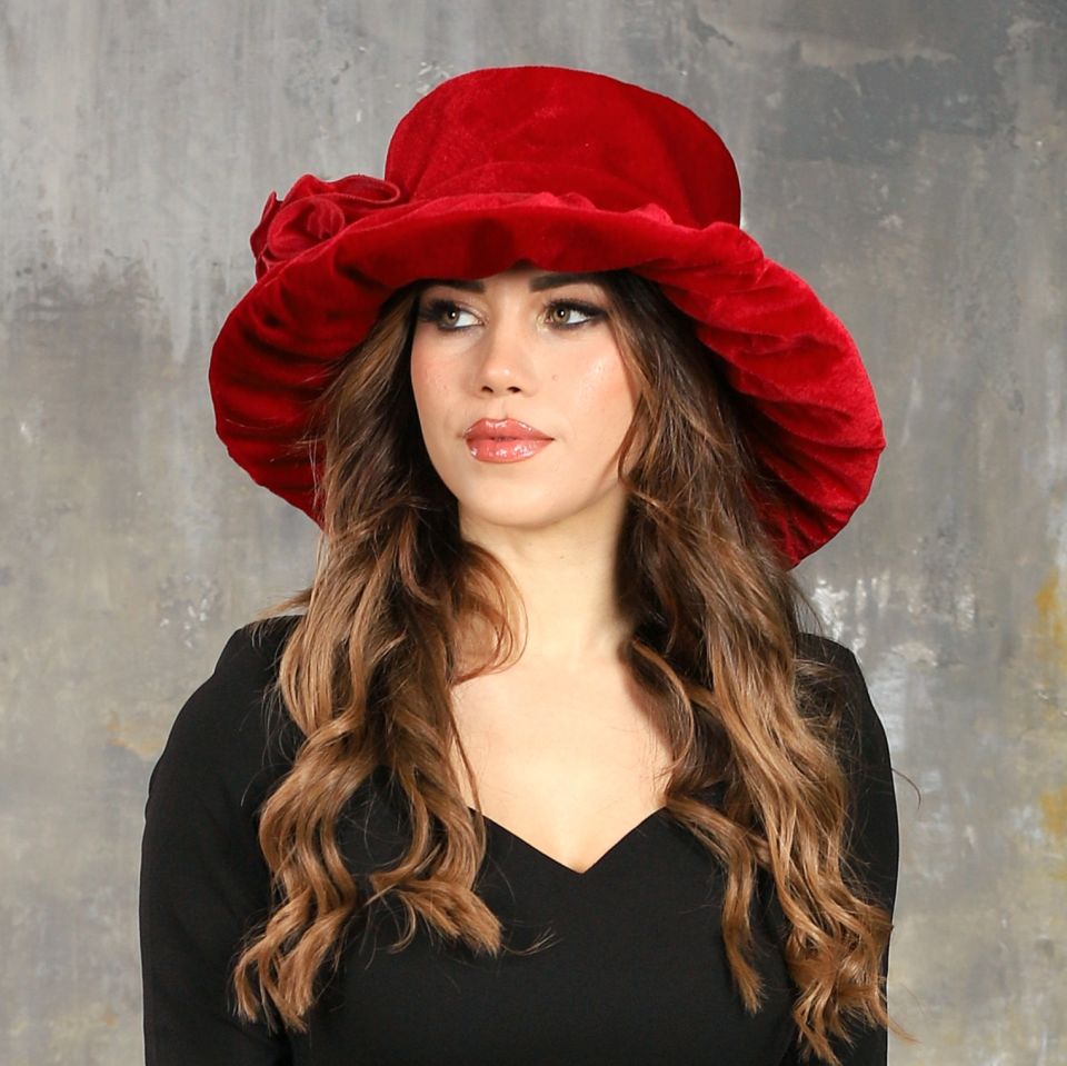 Rebecca Kırmızı Renk Derby  Şapka