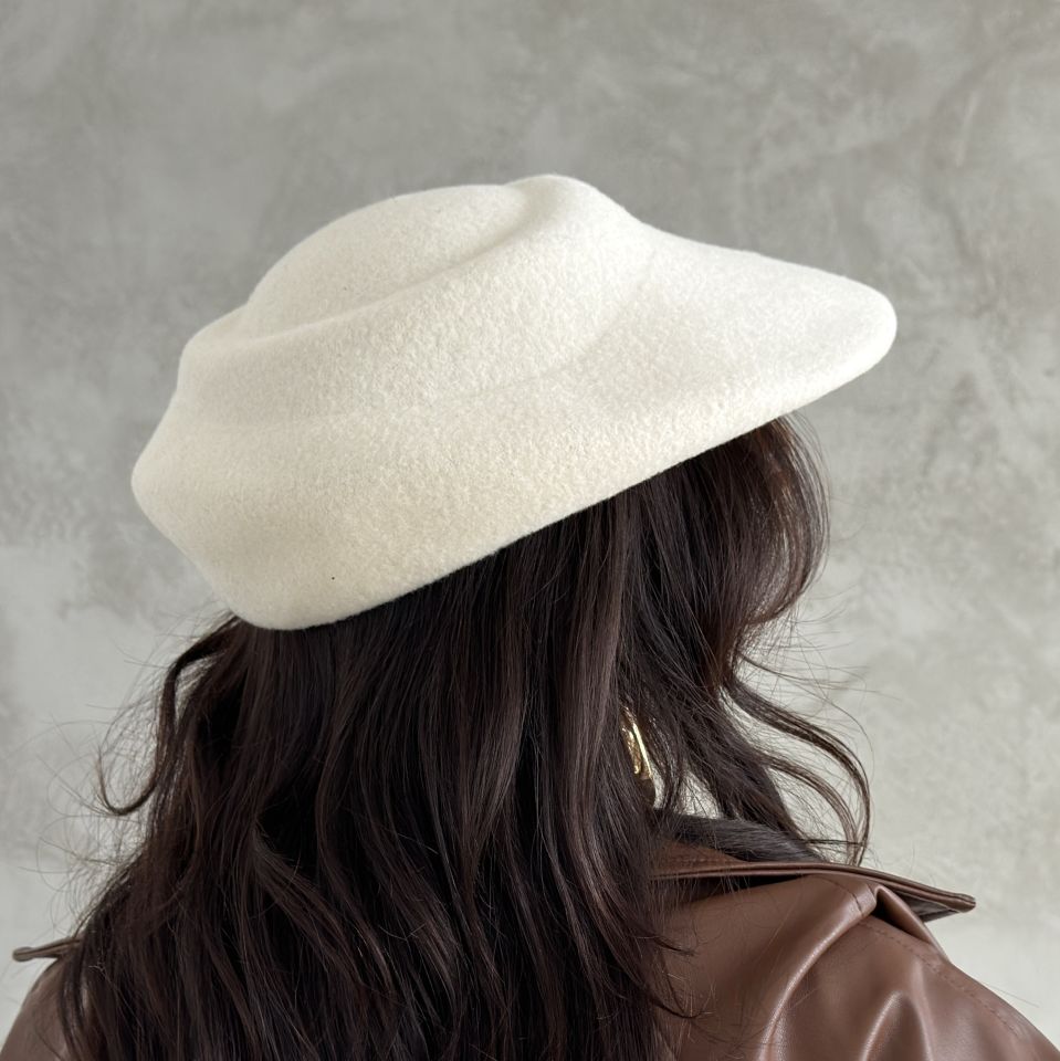 Astrid Krem Renk Derby Şapka 34 cm