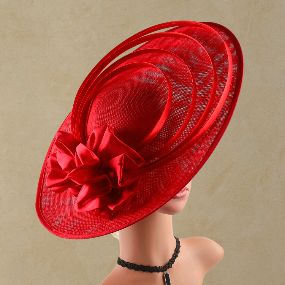 Mathilda Kırmızı Renk Vualet 45 cm Özel Şapka Kutulu