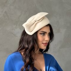 Lori Krem Renk Vualet Şapka 25 cm