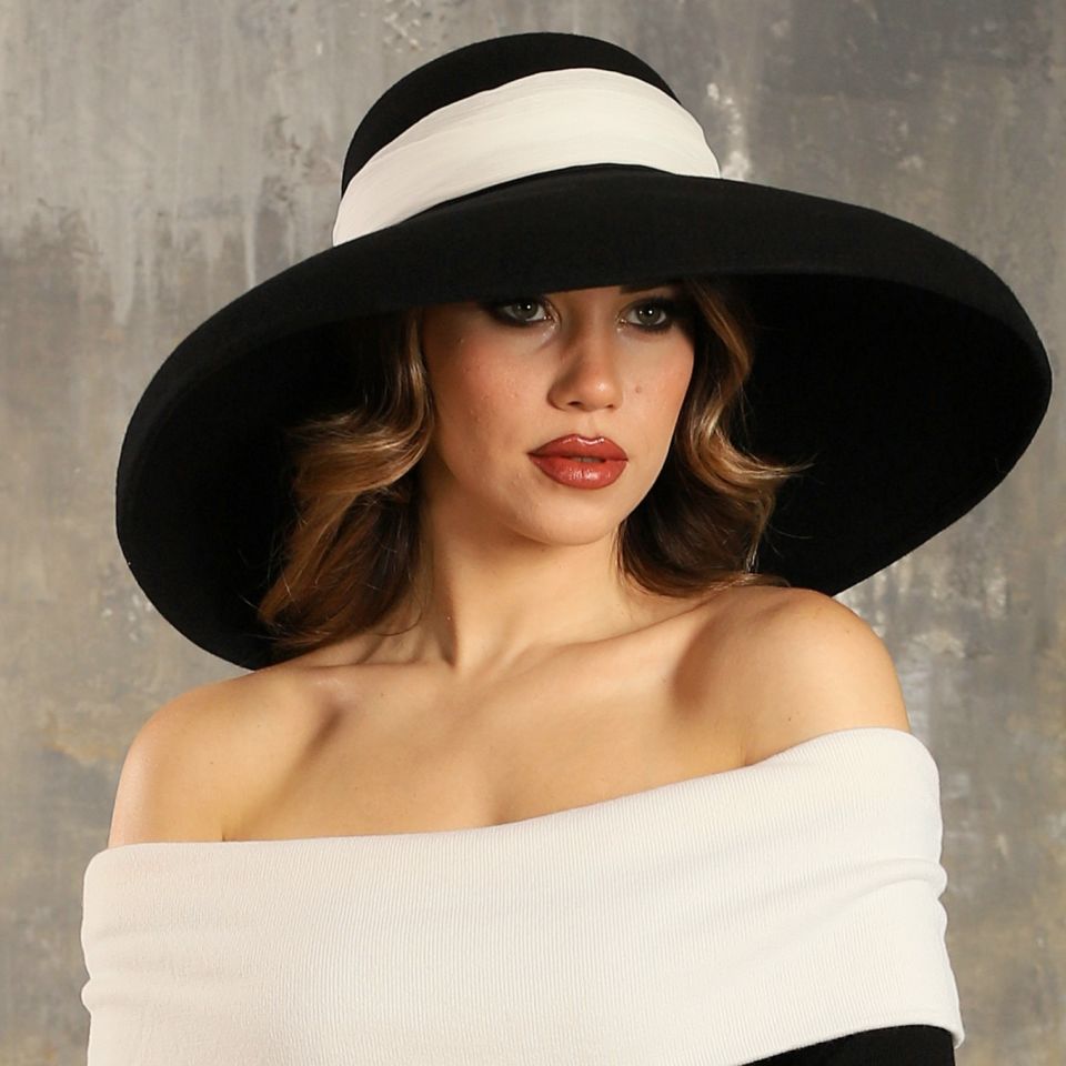 Rayne Siyah Renk Hepburn  Şapka 50 cm