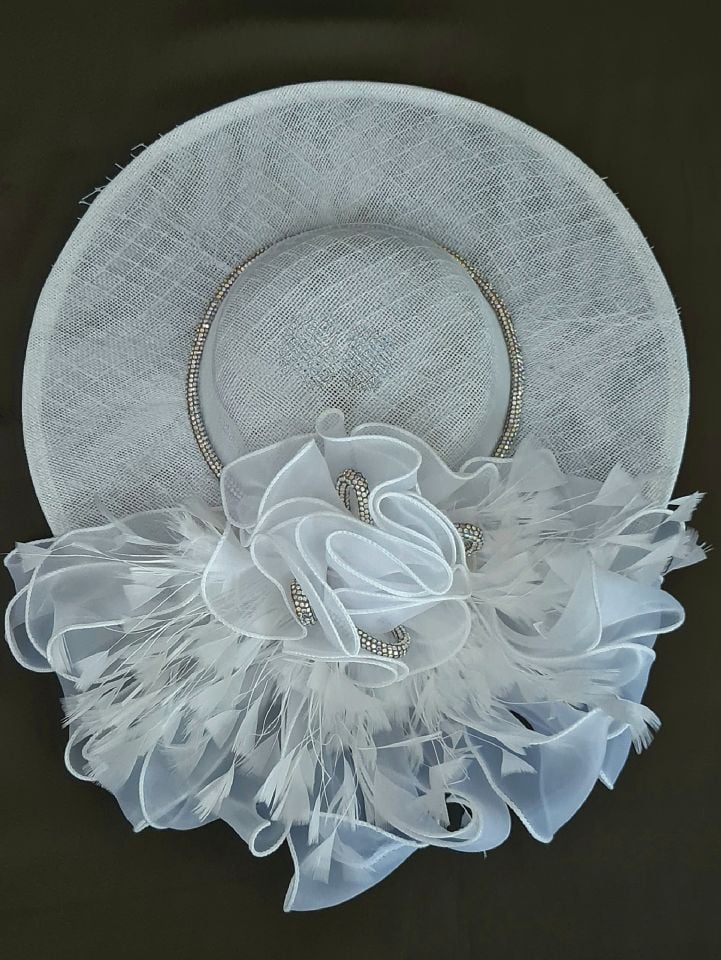 Flower B - Beyaz Renk Vualet Şapka 32 cm