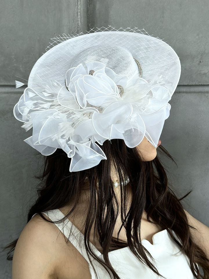Flower B - Beyaz Renk Vualet Şapka 32 cm
