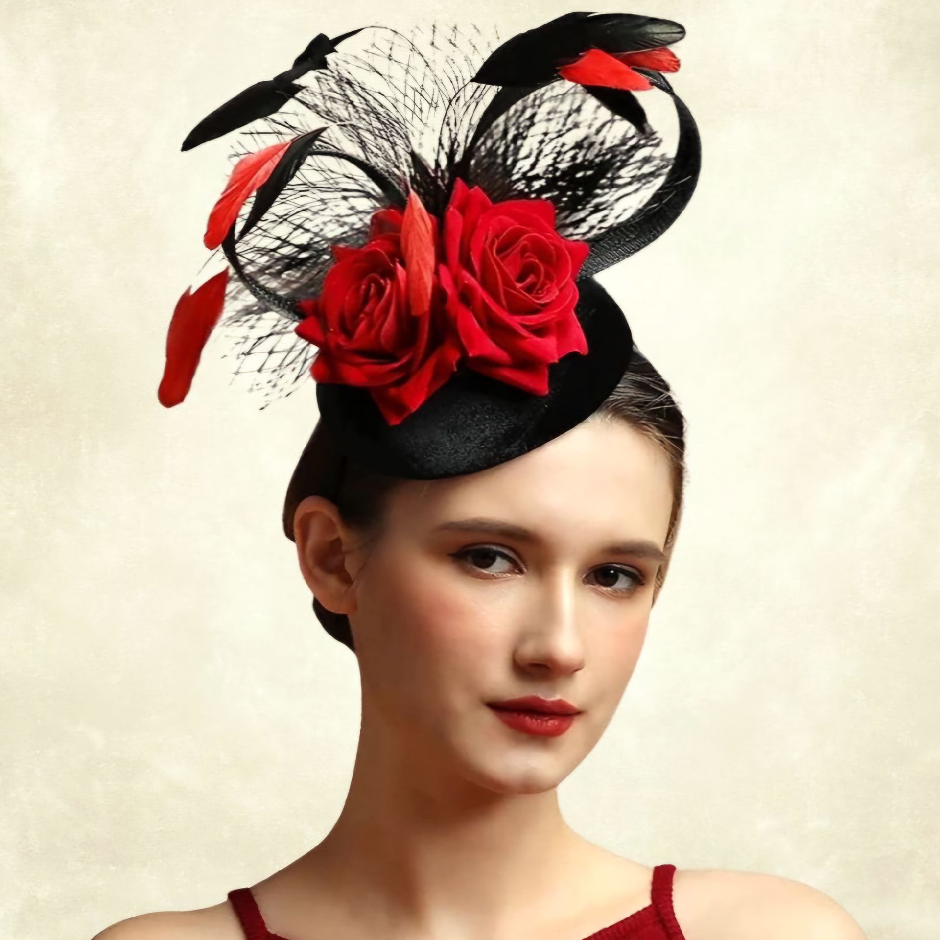 Rose Siyah Kırmızı Renk Vualet Şapka