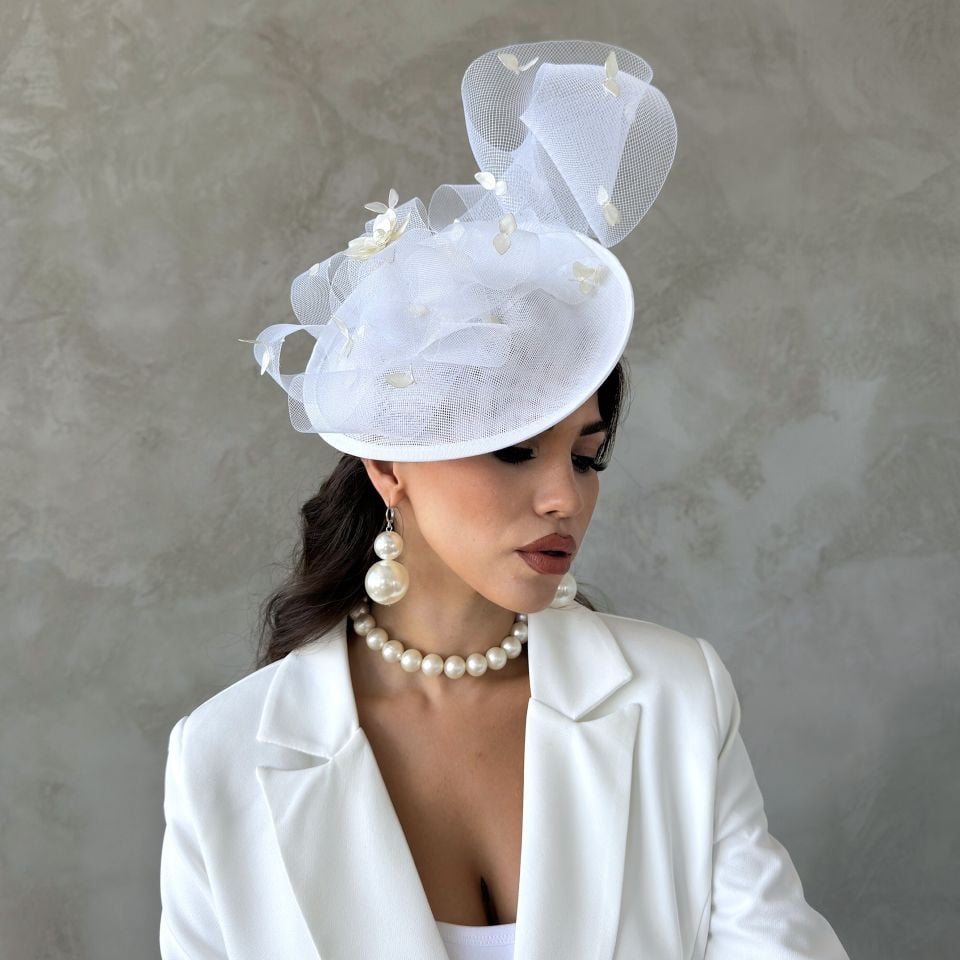 Alanis Beyaz Renk Vualet Şapka 35 cm