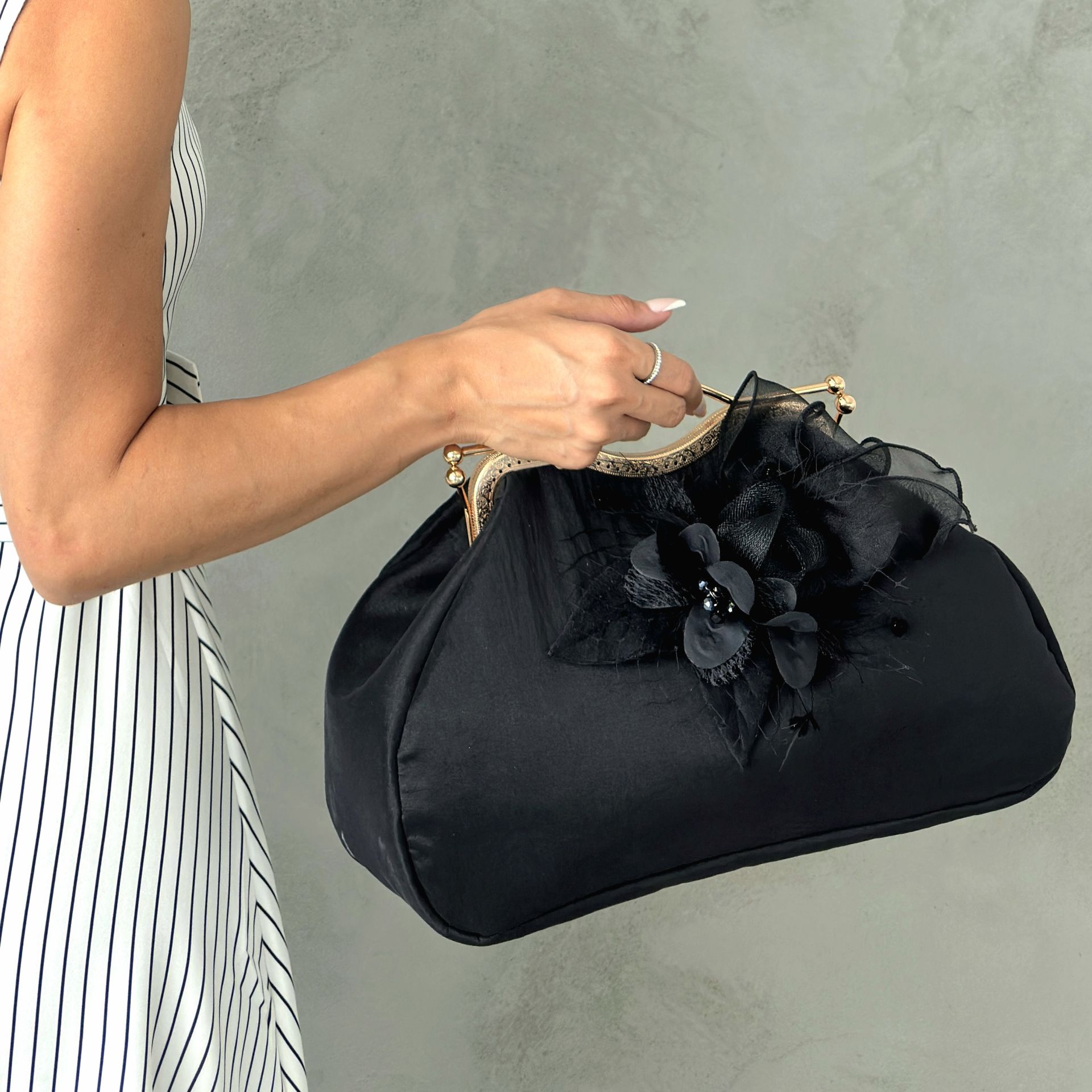 Orkide Model Antik  Siyah Renk Kumaş Çanta