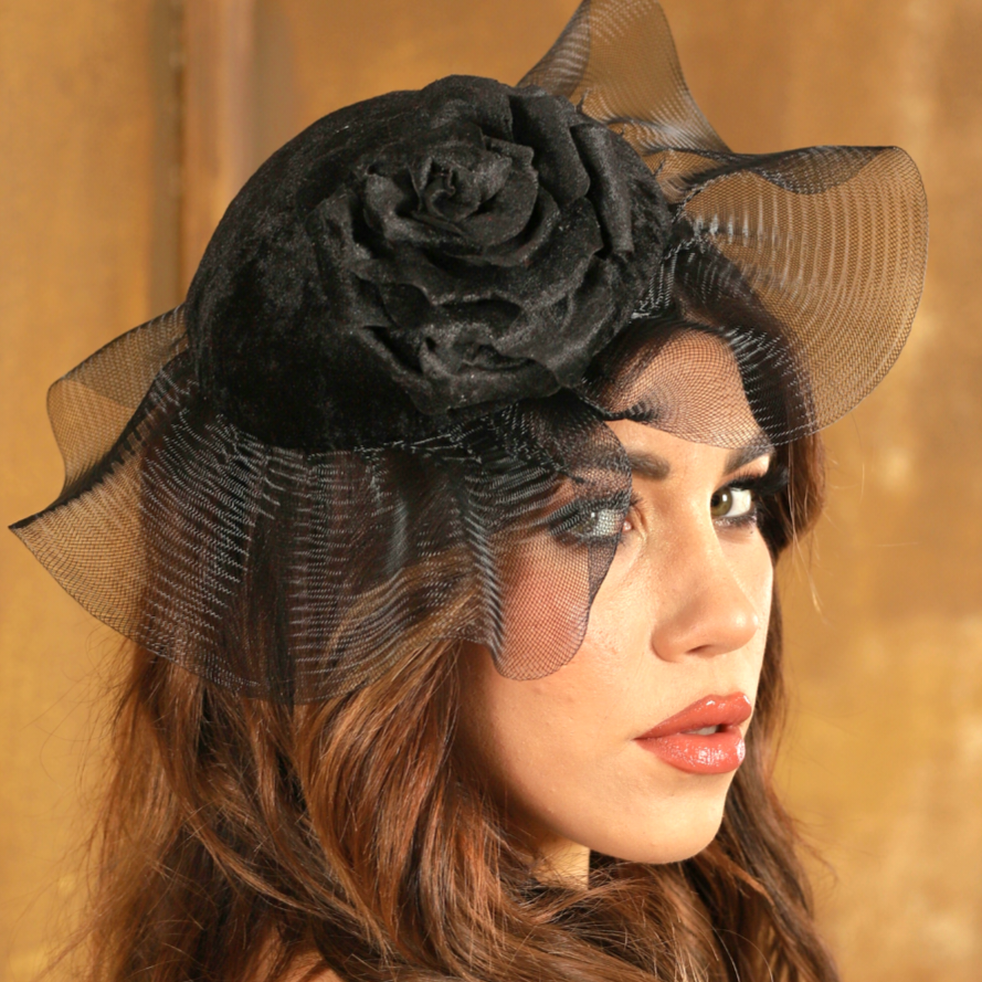 Rose Siyah Renk Volanlı Vualet Şapka