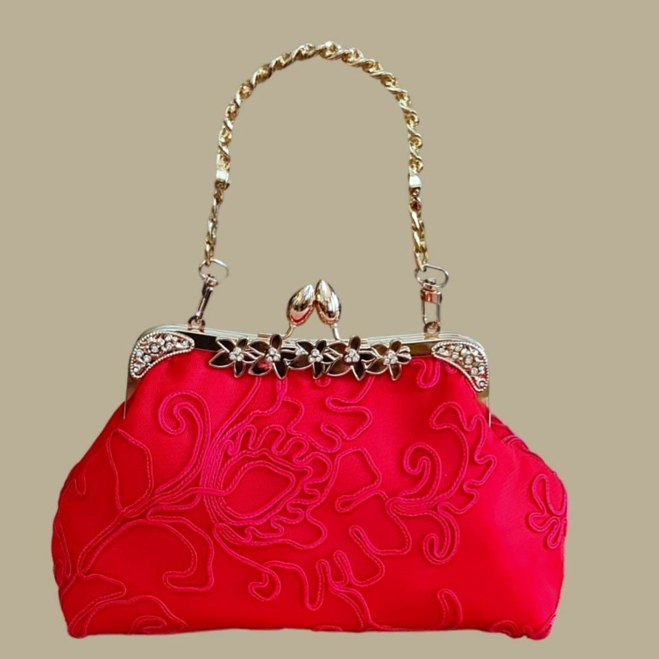 Çiçek Model Kırmızı Renk Dantel Kumaş Çanta