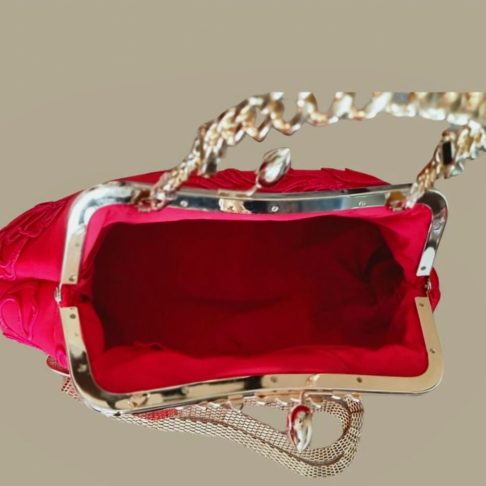 Çiçek Model Kırmızı Renk Dantel Kumaş Çanta