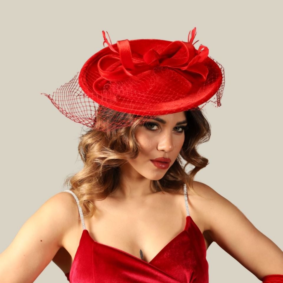 Edna Kırmızı Renk Vualet Şapka