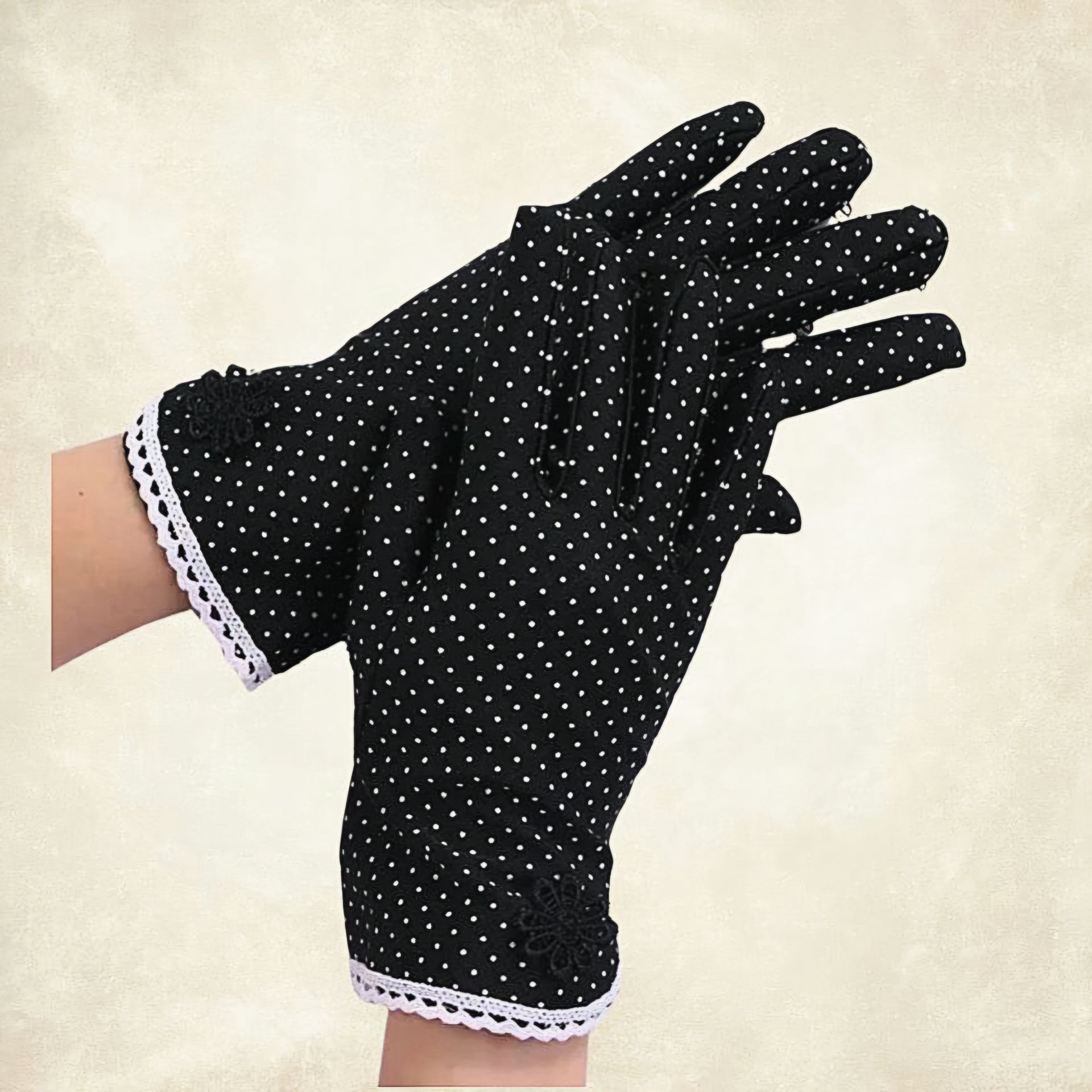 Opera Siyah Renk Puantiyeli Biyeli Saten  Eldiven