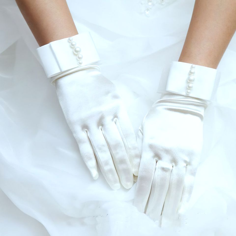 Düşes Beyaz İncili İpek Saten Eldiven