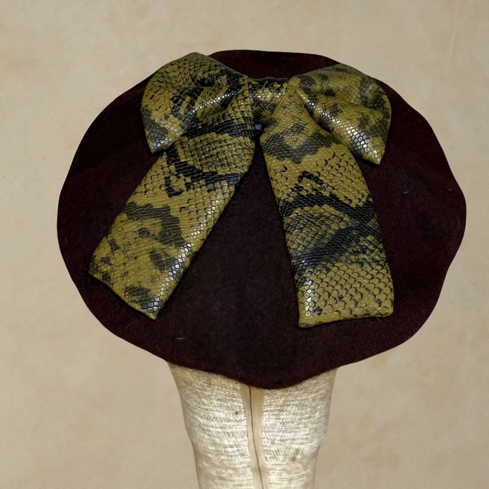 Amata Kahverengi Renk Ressam Bere Yetişkin Boy