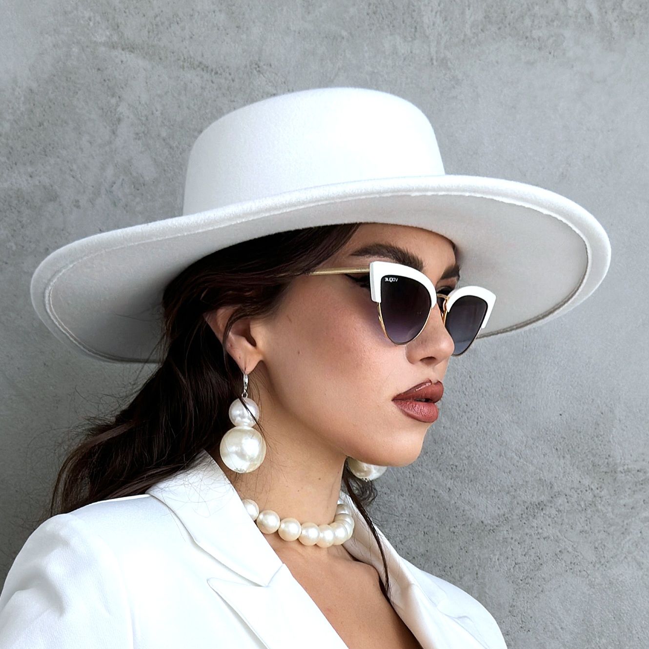 Ruth Beyaz Renk Derby  Şapka 9 Cm Kenarlı