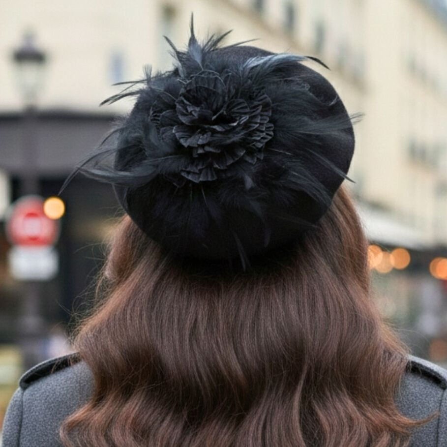 Amata Siyah Renk Ressam Bere Yetişkin Boy M Beden