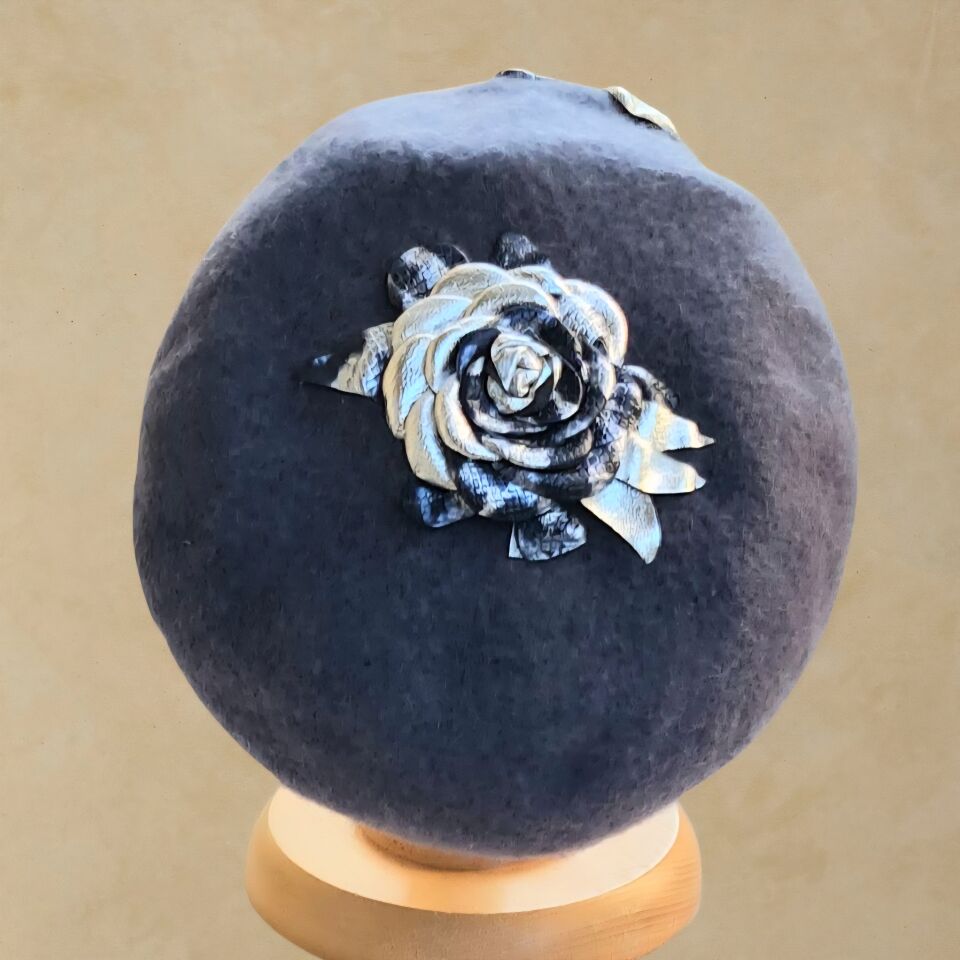 Amata Koyu Gri Renk Ressam Bere Yetişkin Boy