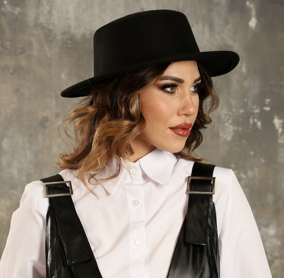 Ruth Siyah Renk Şapka 6 cm kenarlı