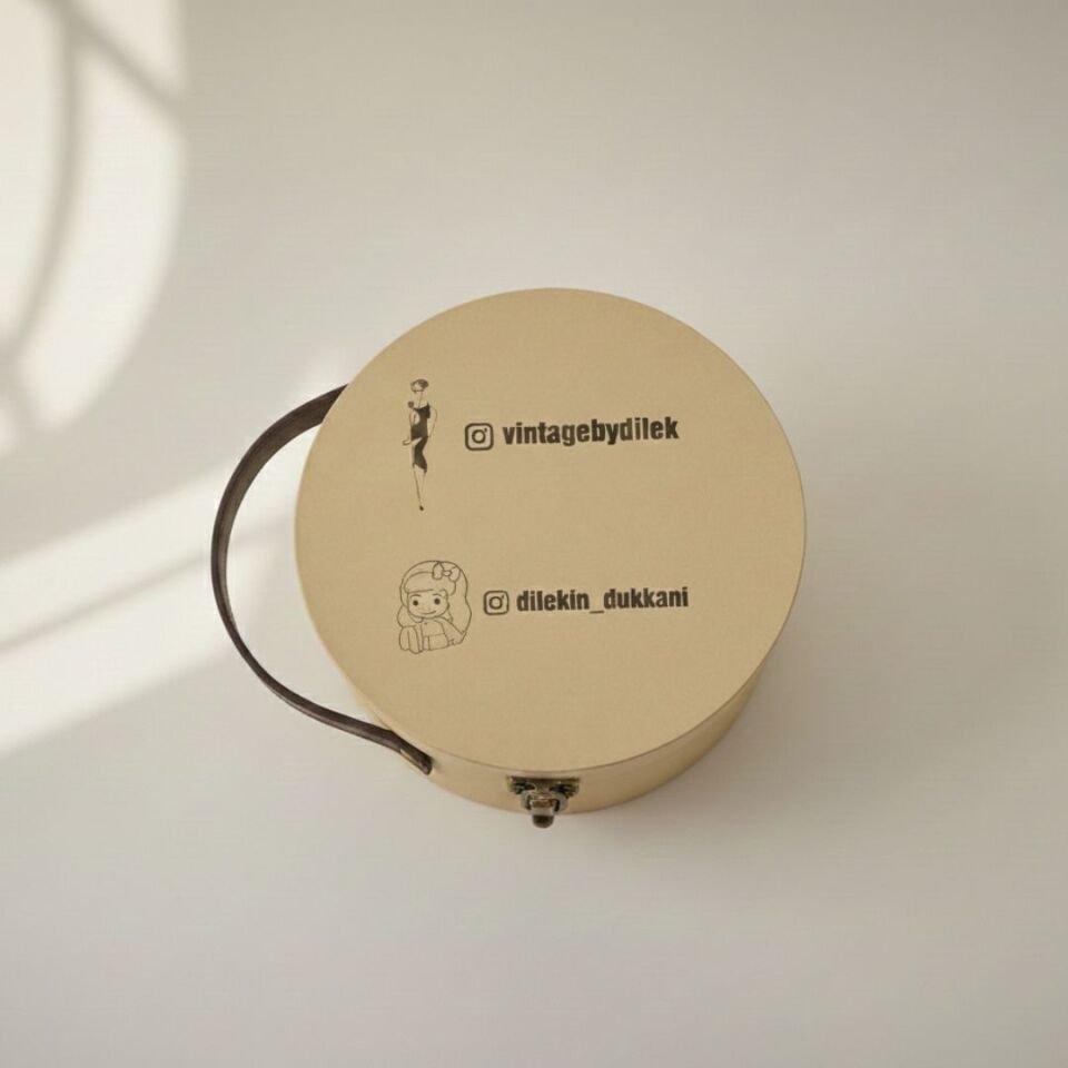 Amata Siyah Renk Ressam Bere Yetişkin Boy S Beden