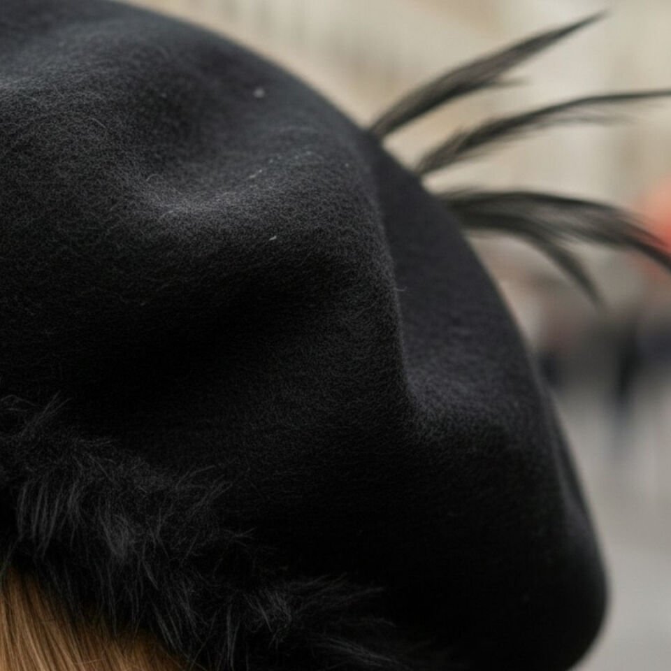 Amata Siyah Renk Ressam Bere Yetişkin Boy S Beden