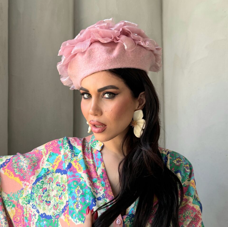 Amata Pembe  Renk Ressam Bere Yetişkin Boy