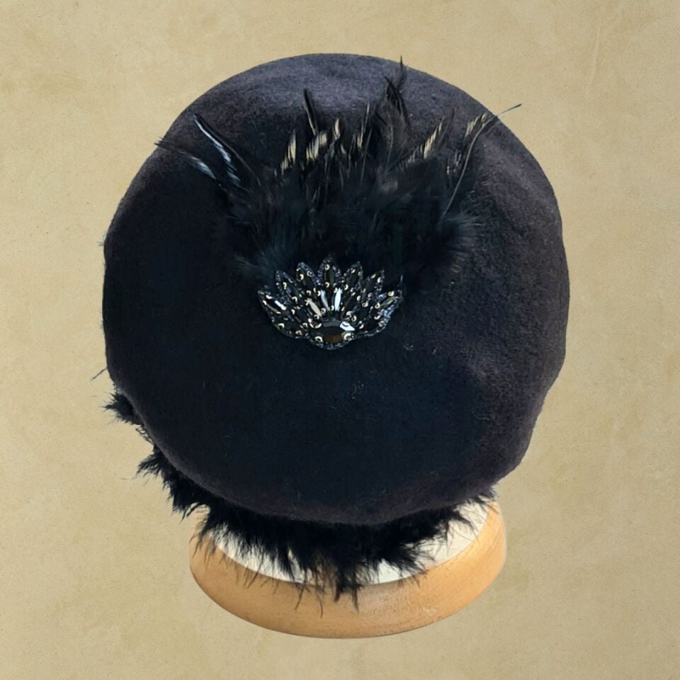 Amata Siyah Renk Ressam Bere 5, 15 yaş